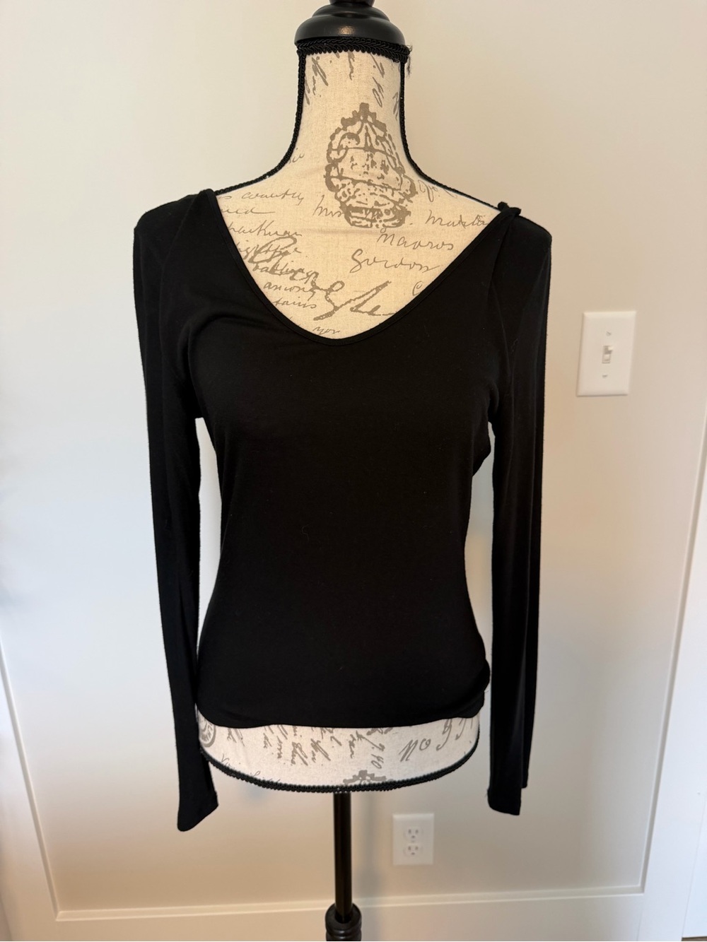 Express Black Long Sleeve V-Neck Top
